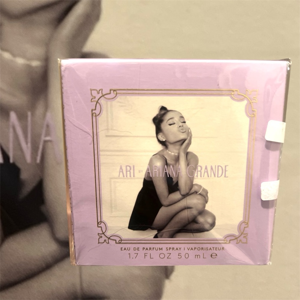 Ari by Ariana Grande Eau de Parfum - 1.7 FL OZ.